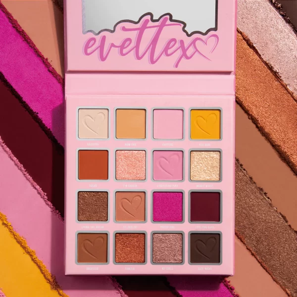 Paleta de Sombras - Eyes on me EvetteXO